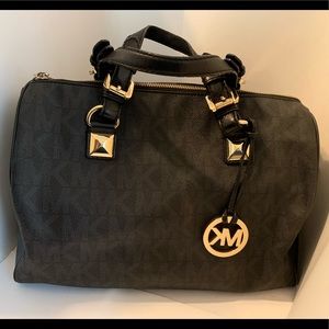 Authentic Large Michael Kors Grayson Black..SOLD